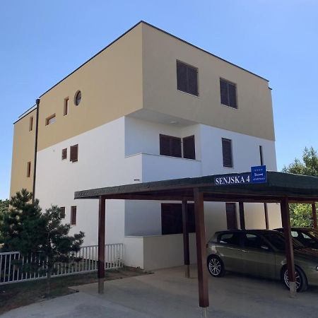 Apartman Jezevac คิร์ก ภายนอก รูปภาพ