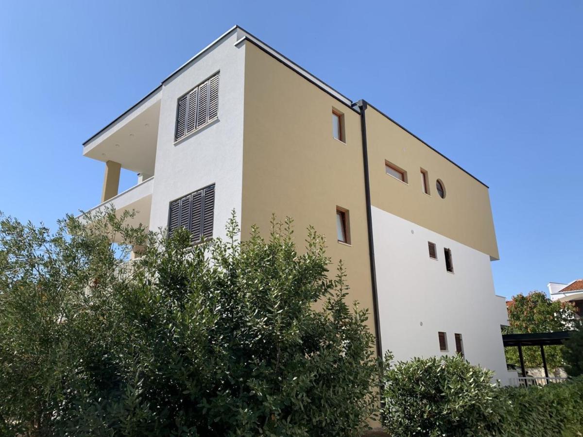 Apartman Jezevac คิร์ก ภายนอก รูปภาพ