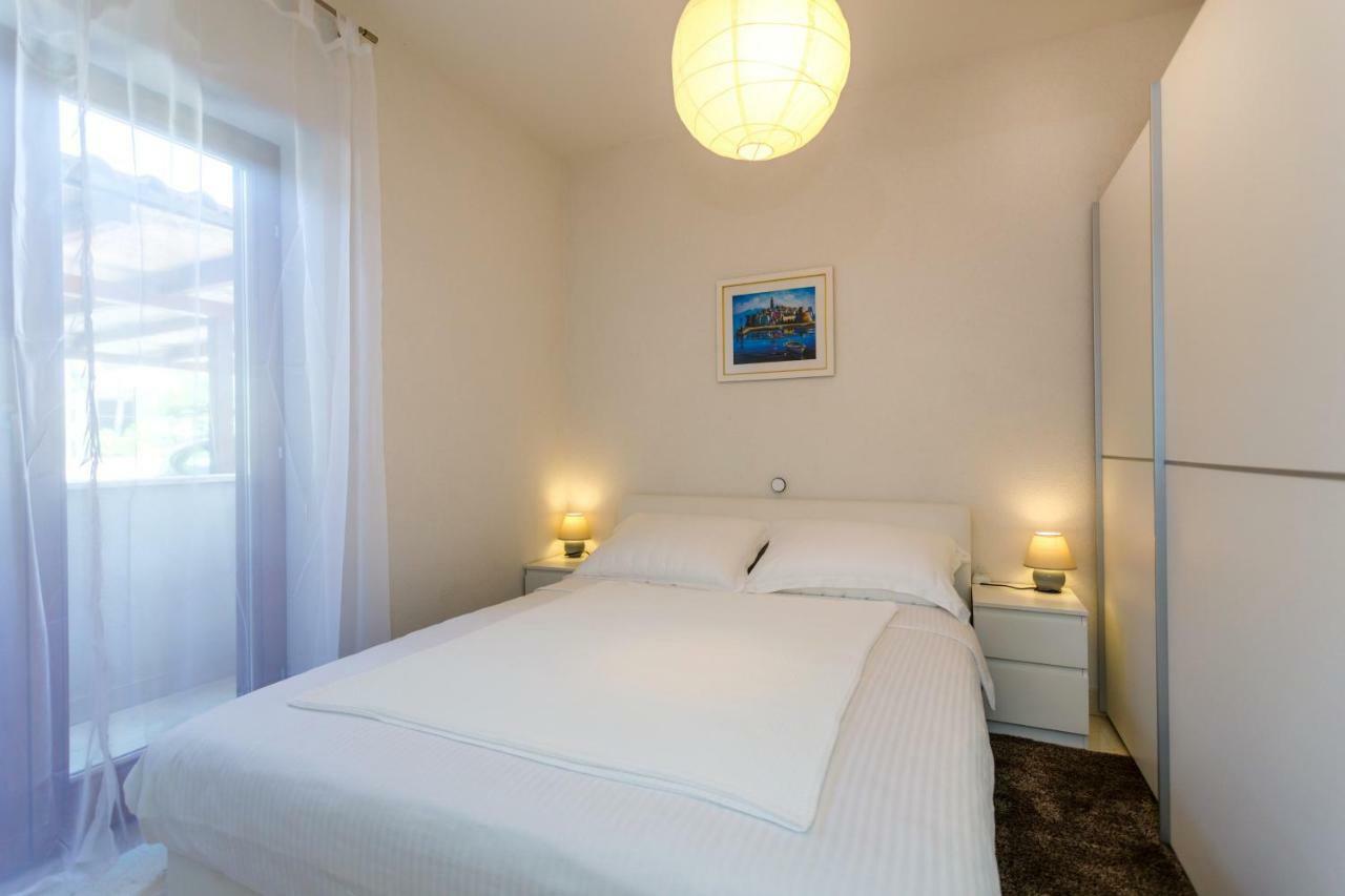 Apartman Jezevac คิร์ก ภายนอก รูปภาพ