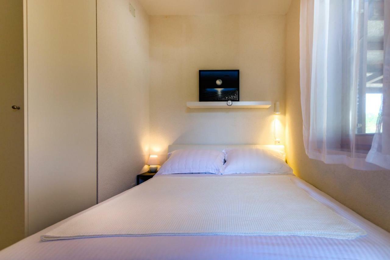 Apartman Jezevac คิร์ก ภายนอก รูปภาพ